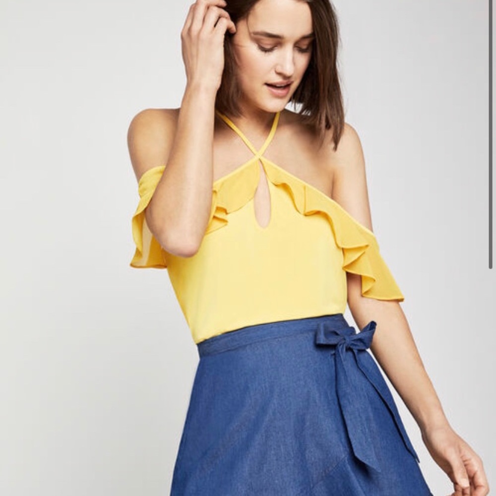 BCBGeneration LARGE YELLOW TOP